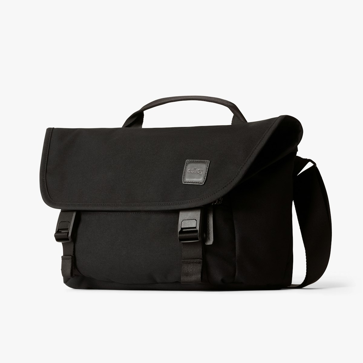 Bellroy Classic Messenger 8L - Gaming Edition — manufacturer gallery