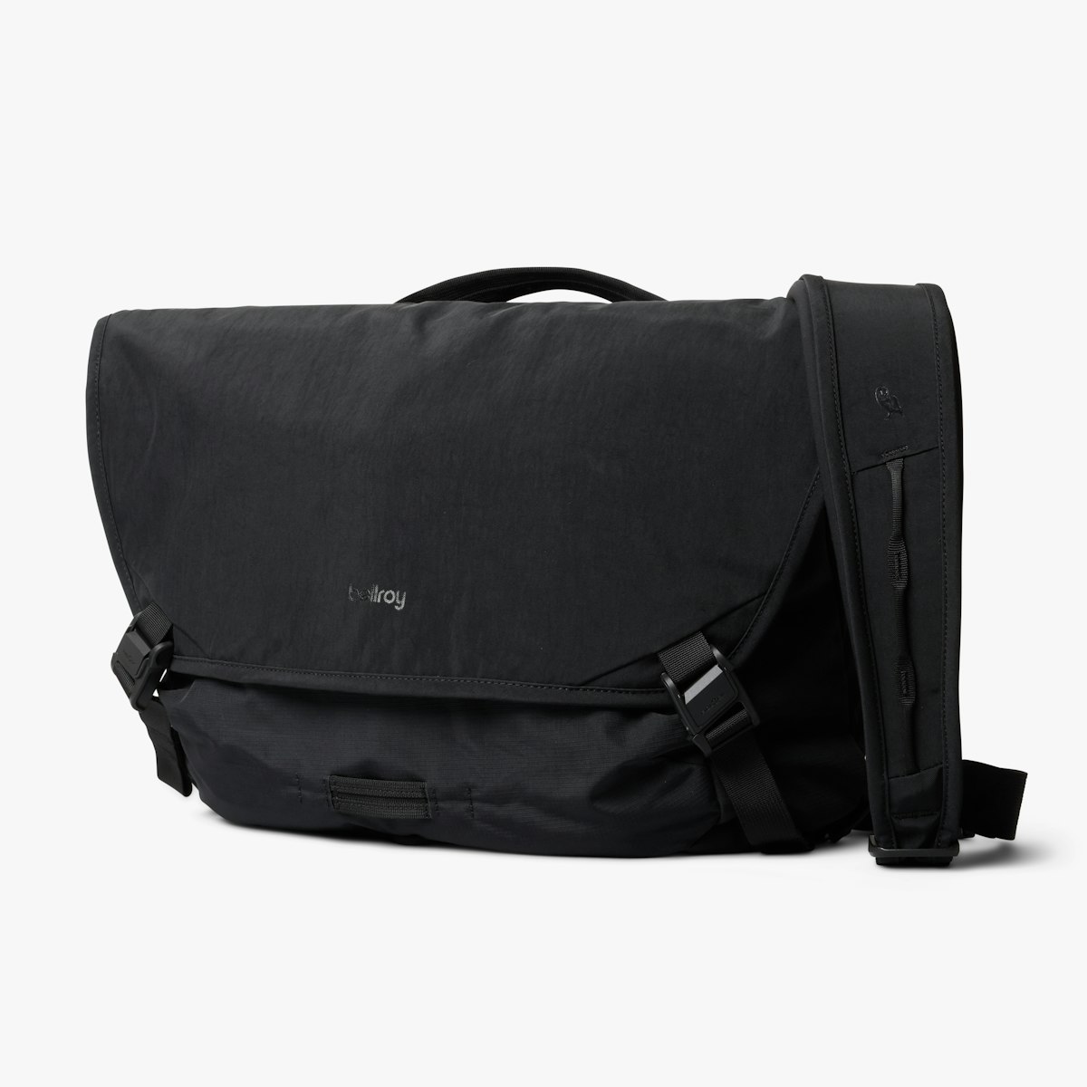 Bellroy Venture Messenger 16" — manufacturer gallery