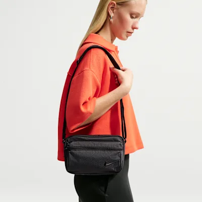 Nike Nike Heritage Crossbody Camera Bag (3L) — manufacturer gallery