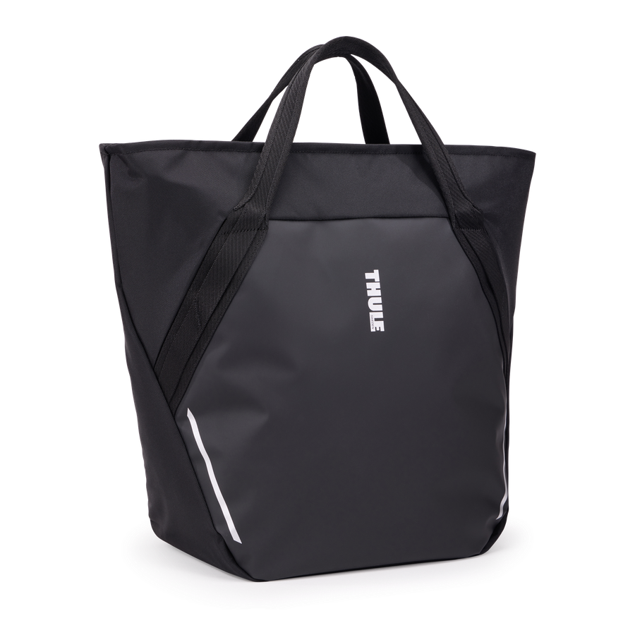 Thule Chasm tote with InLock 25L — manufacturer gallery